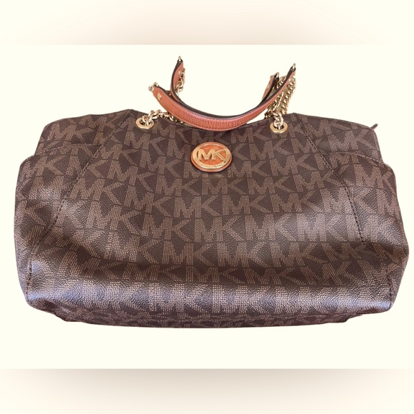 Michael Kors Jet Set Travel Leather & PVC Logo Shoulder Tote - Picture 4 of 9